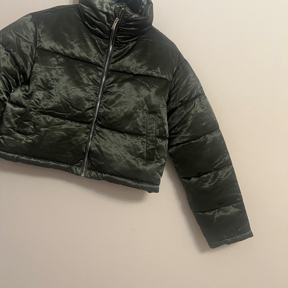 7 For All Mankind Cropped Puffer Jacket Womens size Small NWT￼ - Picture 3 of 5